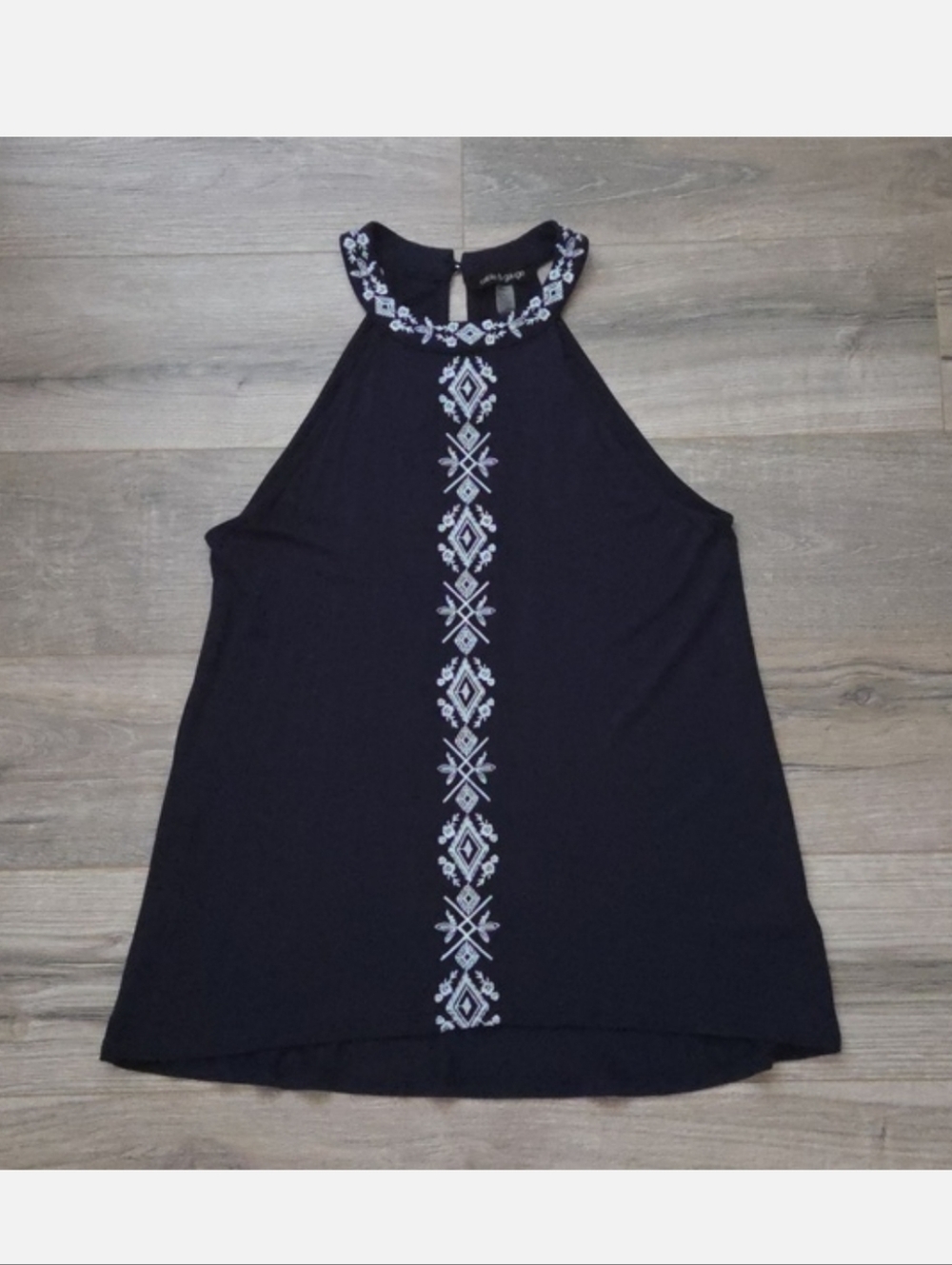 Cable & Guage navy tank with White embroidery EUC